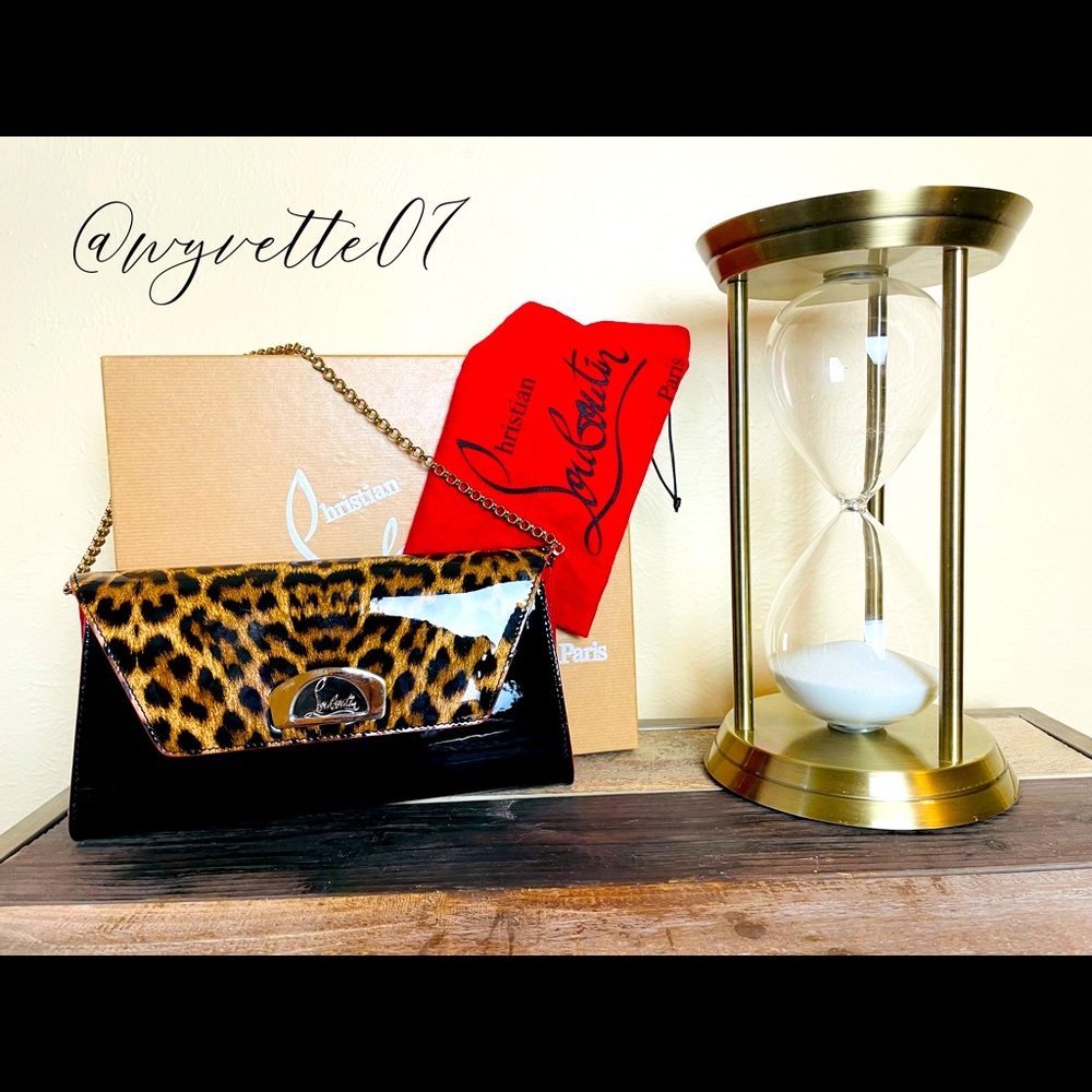 NEVER WORN LOUBOUTIN PATENT LEATHER CLUTCH